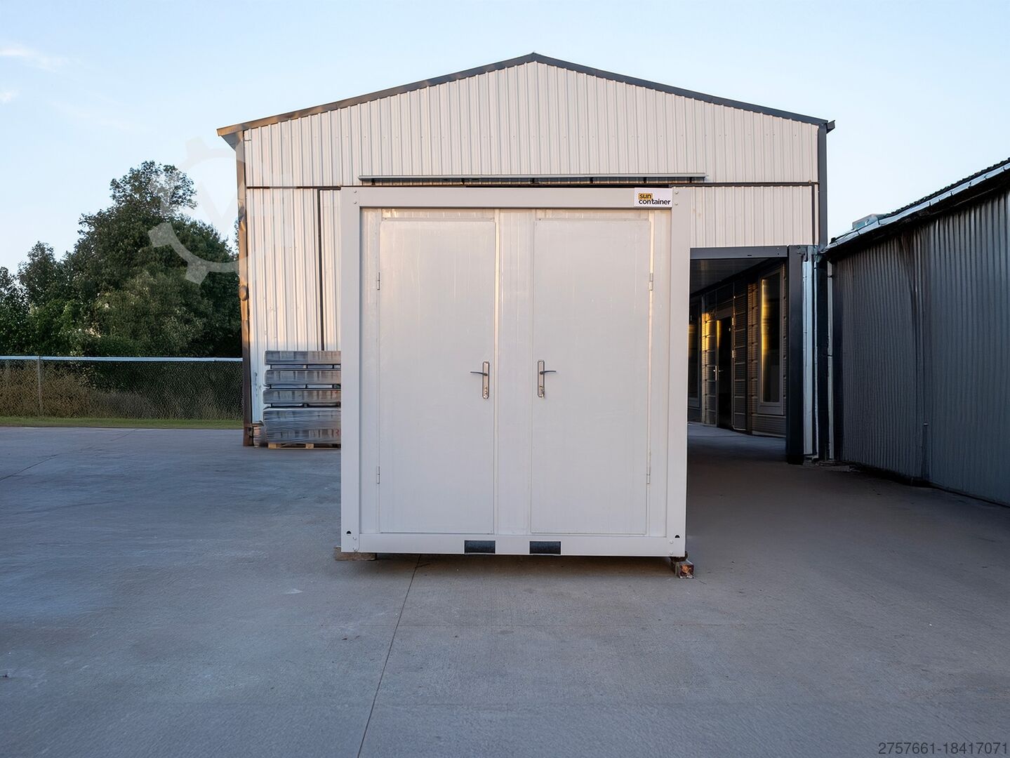 Contenedor sanitario premium con 2 duchas - Imagen 8