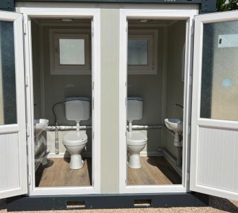 Nuevo sanitario 2 WC con lavabos